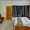 Goroomgo Kalra Regency - Best Hotel Near Mall Road with Parking Facilities - Luxury Room Mountain View - Shimla