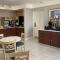 Days Inn & Suites by Wyndham Arlington Heights