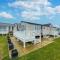Luxury Caravan For Hire At Hopton Holiday Park With Full Sea Views Ref 80010H