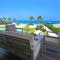 Jenny - Beachfront Apartment