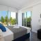 Jenny - Beachfront Apartment