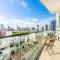Stunning Apt with Artful Interior and Urban Views - Dubaj