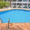 Colourful Bright Centred Aparment with Ocean View 911, Ponderosa