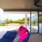 07 - Luxurious Haven with Mesmerizing Views - 苏林海滩