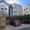 Newly Renovated Studio Apartment with Rooftop Pool, Few Steps to the Beach - Flic-en-Flac
