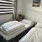 2 Bedroom Chalet Close to Beach