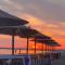 Guest Hours Kolaj