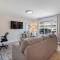 NEW! Comfy 1 Bedroom Flat I Hollywood Suites - Mount Clemens