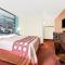 Super 8 by Wyndham Midwest City OK - Midwest City