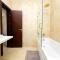 Stay Play Away Residences - Luxury 5 bed, Airport Residential