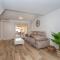 Golden Glow Bungalow with AC and pool - Caserío Cañada