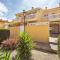 Golden Glow Bungalow with AC and pool - Caserío Cañada