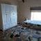 Waterfront Location, Balcony, Sea Views, Free Parking - 彭布罗克郡
