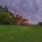 Engadine Inn and Cabins - Candler