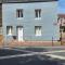 Maison typique de village Côte fleurie sur 2 étages proche honfleur
