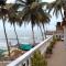 This is it Beachfront - Rooms, Cafe & Events - Arambol