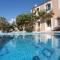 Villa Petra with heated pool - Kalochorafitis