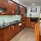 May Residence-800m from Opera House