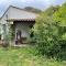 Charmante petite maison avec terrasse et jardin, proche tram