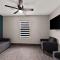 Econo Lodge Inn & Suites