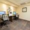 Les Suites Hotel Ottawa
