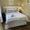 Peaceful Residence on Palmer Ave - Close to the Falls & Complimentary Breakfast Delivered Daily to the Rental