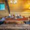Gatlinburg Cabin With Breathtaking Views, Hot Tub, Sauna, 10 min to downtown and National Park