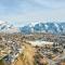 Mountain views and access! 4BR 3.5BA - ساندي