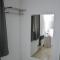 POSADA ROSSINA Habitaciones con baño privado y ambientes compartidos
