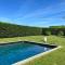 Stunning Farmhouse with Heated pool in NoFo by winery - Aquebogue