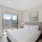 Pristine 3-Bed Kiama Unit with Courtyard