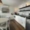 The Winemakers Cottage - Coast & Country