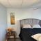 Tranquil Home, Master Suite, Zen room, Pittsburg, Canton Avenue, Banksville - Pittsburgh