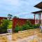 Karjat Hills - Refreshing Farmstay with courtyard & mountain views