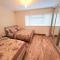 London Luxury 2 Bedroom Flat Sleeps 8 free parking - East Barnet