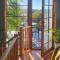Waterfront - Bluff Beach House, Park Beach