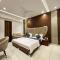 THE LUXURY PLATINUM INN --Luxury Deluxe Rooms -- Chandigarh Road - Ludhiana
