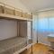 Apartment Bluemare B7 with Shared Pool - Ližnjan