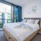 Brand-new central apartment w pool, gym and more