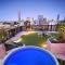 Brand-new central apartment w pool, gym and more