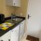 Suite near City, Science Park & Marshalls and close to Riverside walks