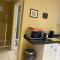 Suite near City, Science Park & Marshalls and close to Riverside walks