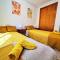Yellow Apartment-La Mata -2 min to beach, private garage