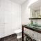 New! Sea front apt. with terrace above the sea! - 卑尔根