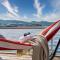 New! Sea front apt. with terrace above the sea! - 卑尔根