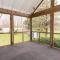 Douglas Cottage - Great location walking distance to both Douglas beach and Downtown! - Douglas