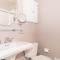 Douglas Cottage - Great location walking distance to both Douglas beach and Downtown! - Douglas