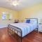 Boho Chateau - Located less than a block to Lake Michigan and Kid's Corner - South Haven