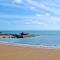 Railway Cottage - Stylish & Cosy Whitstable Oasis - Sleeps 2 - وايتستابل