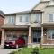 Spacious stay, 15 min to Niagara Falls & US border - Thorold